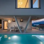 Luxury Glass With Pool Villa Trogir