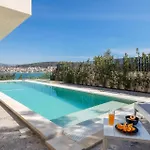 Luxury Glass With Pool Trogir