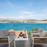 Luxury Glass With Pool Villa Trogir