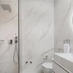 Luxury Glass With Pool Villa *