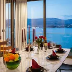 Villa Luxury Glass With Pool *