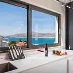 Luxury Glass With Pool Villa Trogir