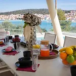 Villa Luxury Glass With Pool Trogir