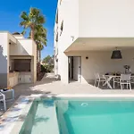 Villa Luxury Glass With Pool *