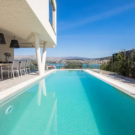 Luxury Glass With Pool * Trogir