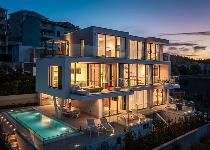 Luxury Glass With Pool Βίλα