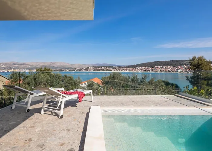 Βίλα Luxury Glass With Pool *